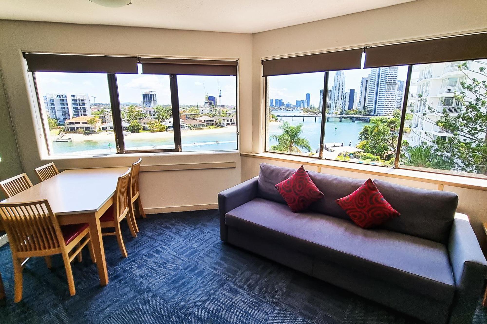 Tiki Hotel Apartments Surfers Paradise Gold Coast Bagian luar foto